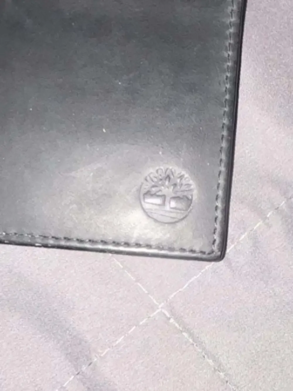Timberland Black Leather Vertical Bifold Wallet